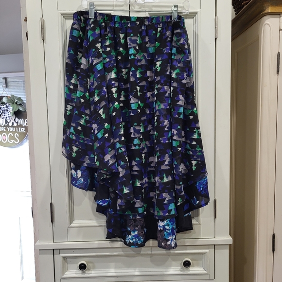 Kirna Zabete hi-lo skirt - Picture 2 of 7